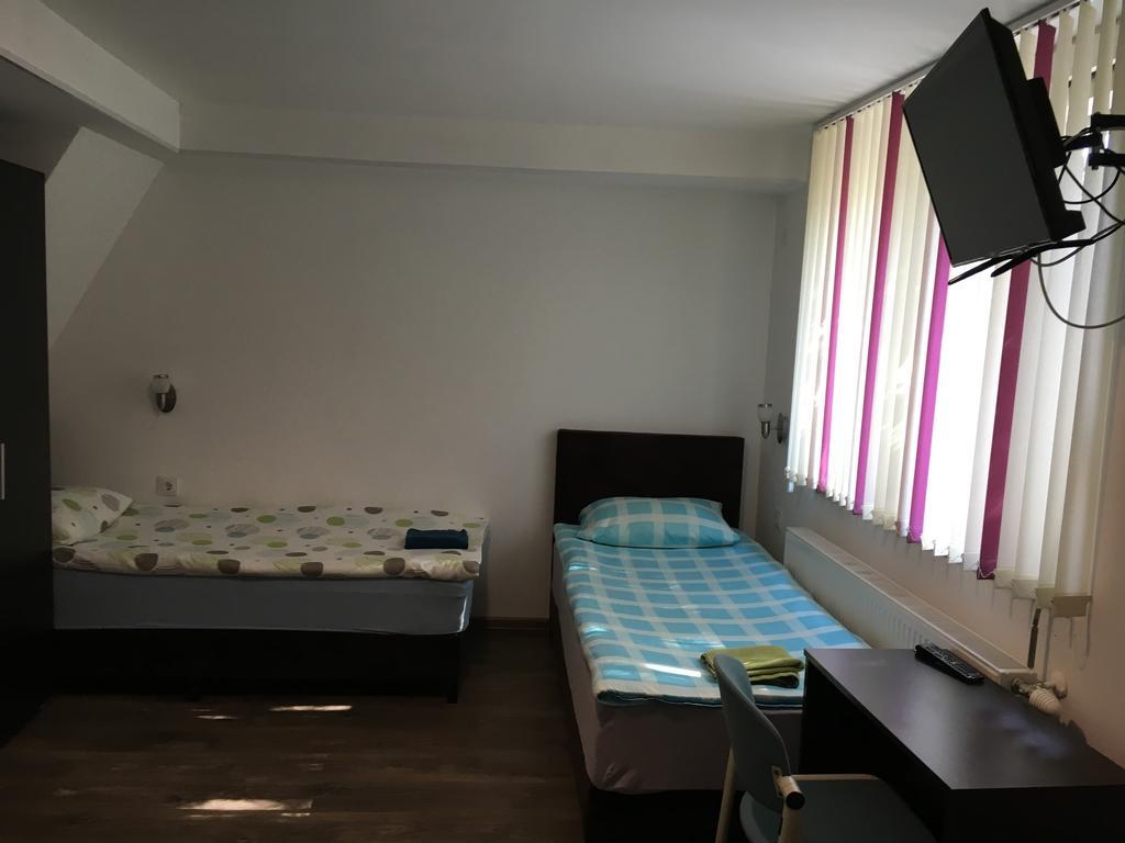 Pension Haus Baron 2 Friedrichsfeld Edingen-Neckarhausen Exteriér fotografie